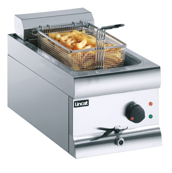 Lincat DF33 - Silverlink Electric Counter-top Single Tank Fryer – 1 Basket – W 300 mm – 3.0 kW - Image 2