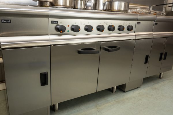 Lincat ESLR9C 6 Plate Electric Range - Image 2