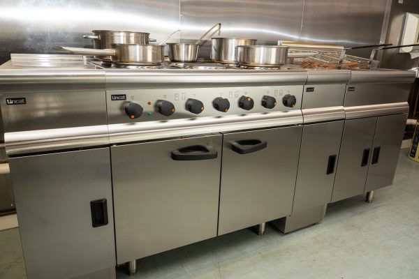 Lincat ESLR9C 6 Plate Electric Range - Image 3