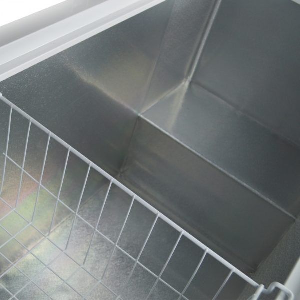 Blizzard CF650WH Chest Freezer - Image 4