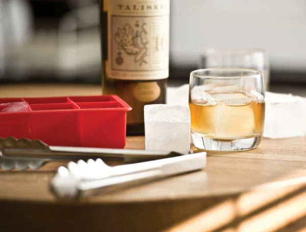 6 Cavity Red Silicone Ice Cube Tray - Image 2
