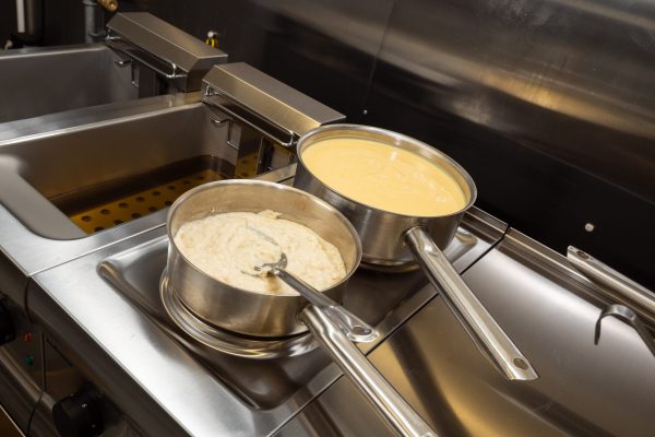 Lincat Silverlink 600 Electric Counter-top Boiling Top - 2 Plates - W 300 mm - 3.0 kW - Image 4