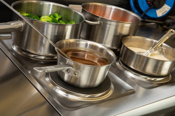 Lincat Silverlink 600 Electric Counter-top Boiling Top - 4 Plates - W 600 mm - 7.0 kW - Image 3