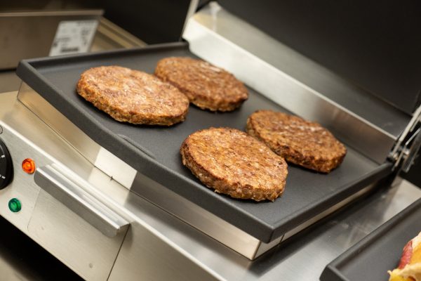 Lincat Lynx 400 Electric Counter-top Twin Contact Grill - Smooth Upper & Lower Plates - W 623 mm - 4.5 kW - Image 2