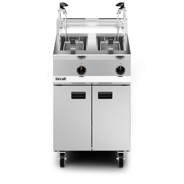 Lincat Opus 800 Propane Gas Free-standing Twin Tank Fryer with Pumped Filtration - 2 Baskets - W 600 mm - 32.0 kW - Image 3