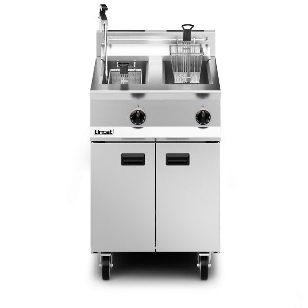 Lincat Opus 800 Natural Gas Free-standing Twin Tank Fryer with Pumped Filtration - 2 Baskets - W 600 mm - 32.0 kW - Image 2