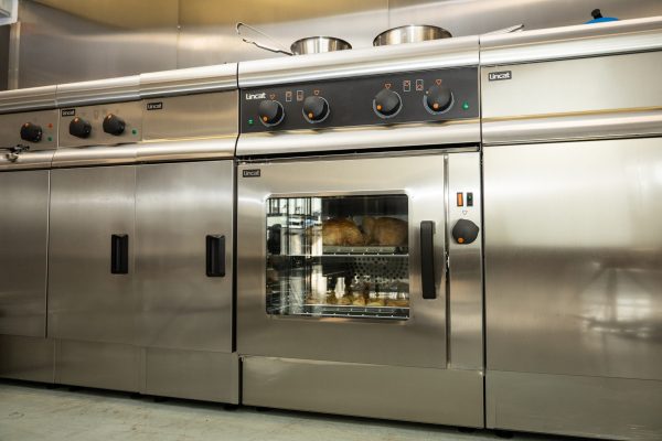 Lincat Silverlink 600 Electric Counter-top Induction Hob - 4 Zones - W 600 mm - 6.0 kW - Image 4